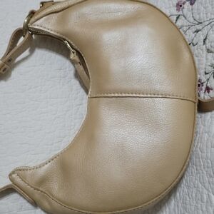 Portland leather champagne, nora brand new premium with strap extender